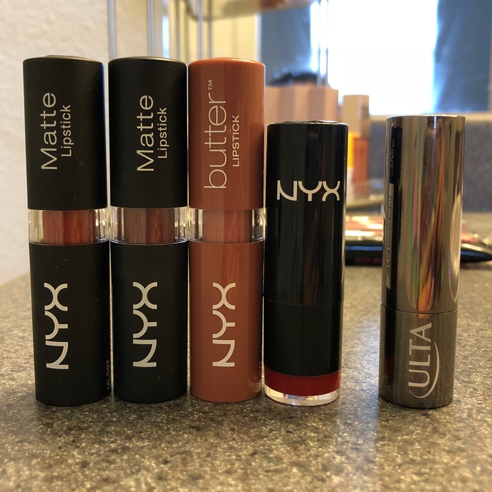 BUNDLE of NYX lipsticks + FREE Ulta lipstick